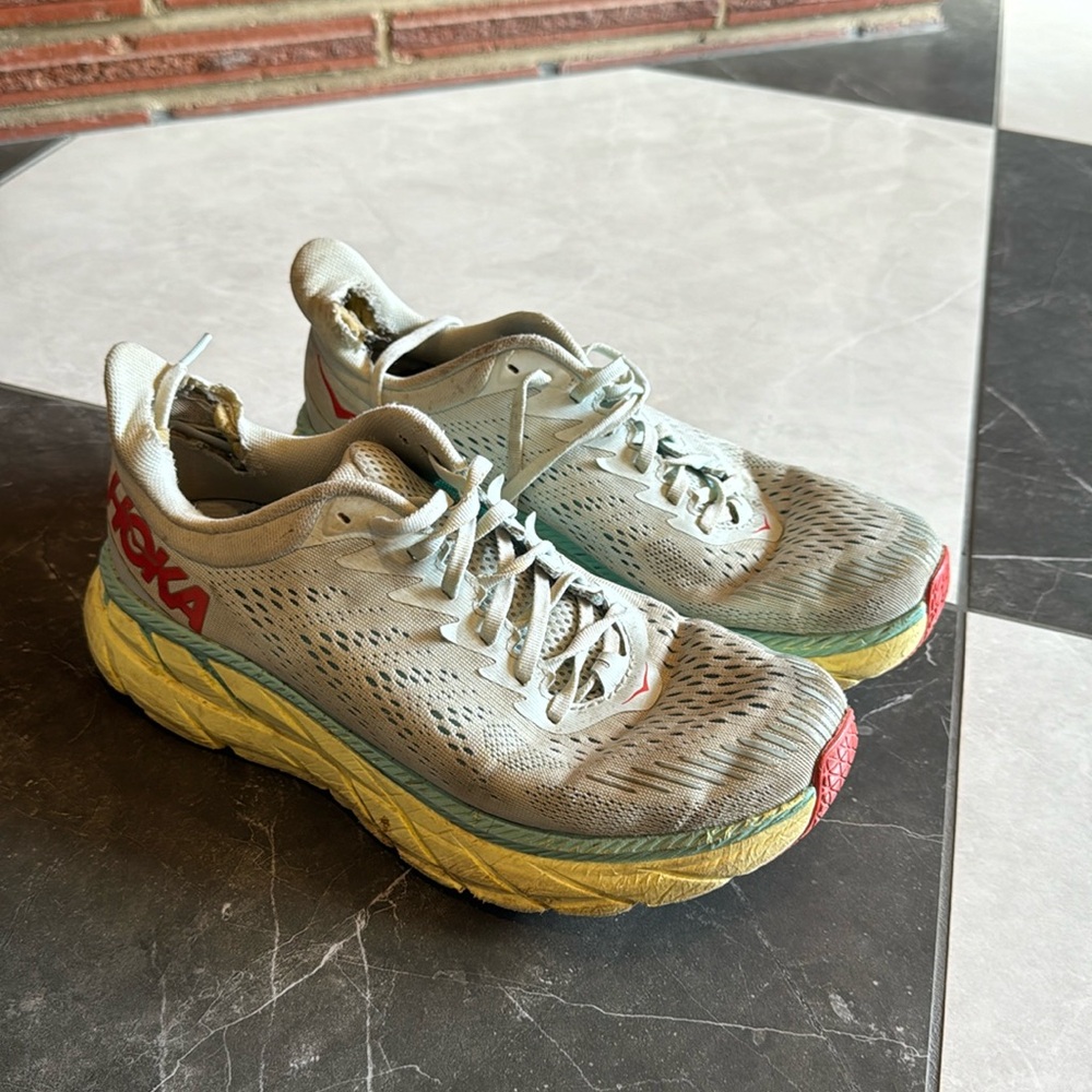 Hoka One One Clifton 7